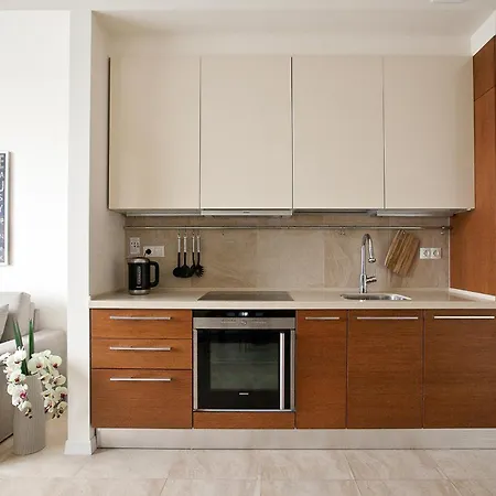Apartment & Parking 